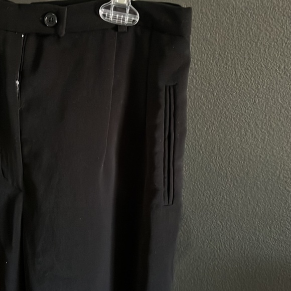1 hour sale. Larry Levine, black slacks, petite sport stretch, 12P - Picture 5 of 6